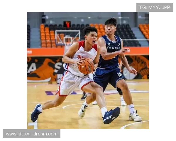 赛后分析:上海篮球队与成都篮球队的实力对决与战术探讨 赛后分析:上海篮球队与成都篮球队的实力对决与战术探讨