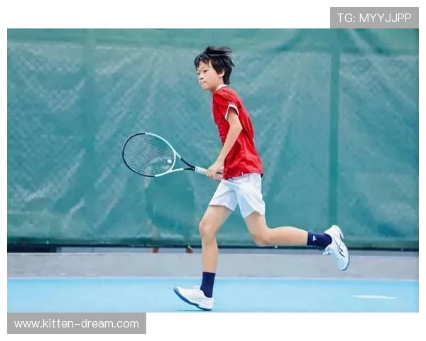 杭州网球队耐力之争引发热议网球界的竞技精神与体能挑战 杭州网球队耐力之争引发热议网球界的竞技精神与体能挑战