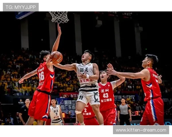 赛后分析:深圳篮球队与武汉篮球队实力对比与战术探讨 赛后分析:深圳篮球队与武汉篮球队实力对比与战术探讨
