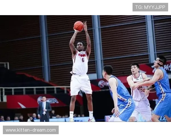 广州篮球队阵地战体系解析与战术创新研究