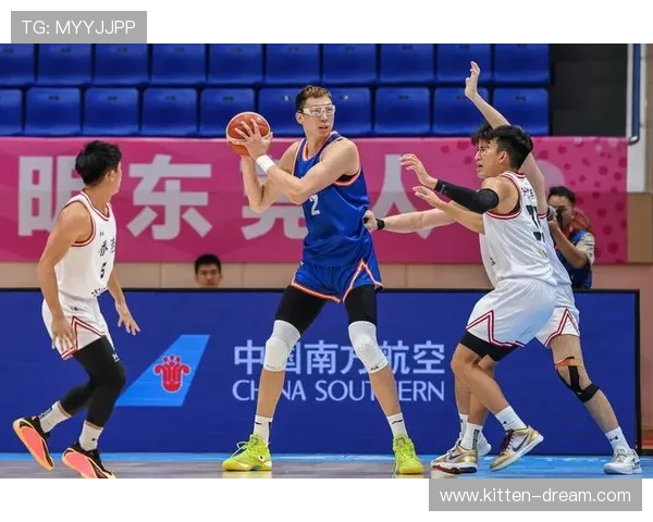 成都篮球队在全国篮球配合排行榜中荣获第八名展现出色团队协作能力 成都篮球队在全国篮球配合排行榜中荣获第八名展现出色团队协作能力