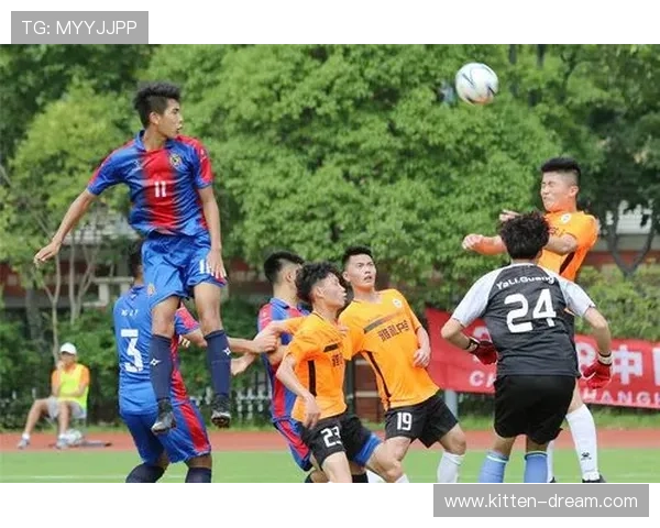 上海足球队选拔赛团队协作表现分析与提升建议 上海足球队选拔赛团队协作表现分析与提升建议